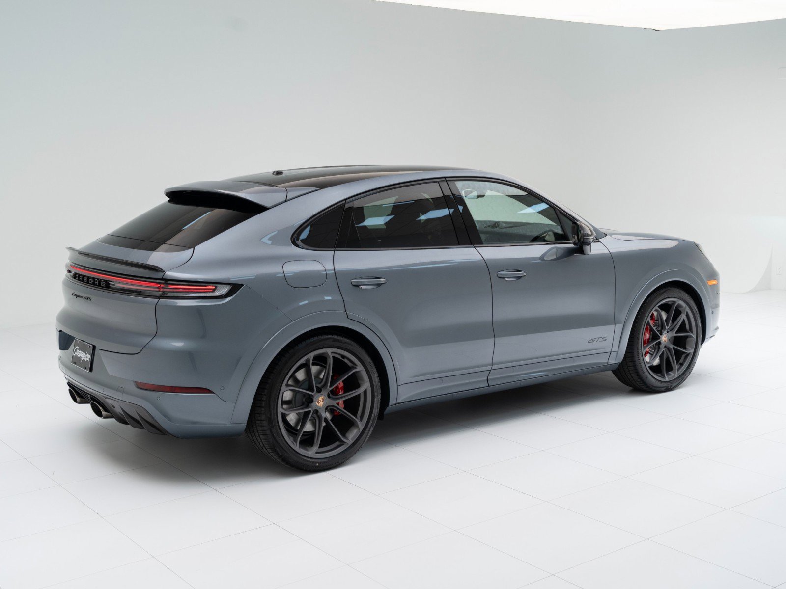 New 2026 Porsche Cayenne GTS image 9