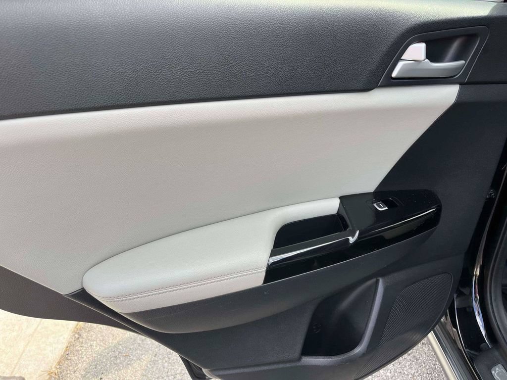 Used 2018 Kia Sportage EX w/ EX Sport Appearance Package FWD image 5