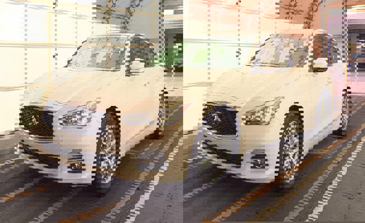 Used 2016 INFINITI Q50 Premium w/ 2.0T Premium Plus Package image 1