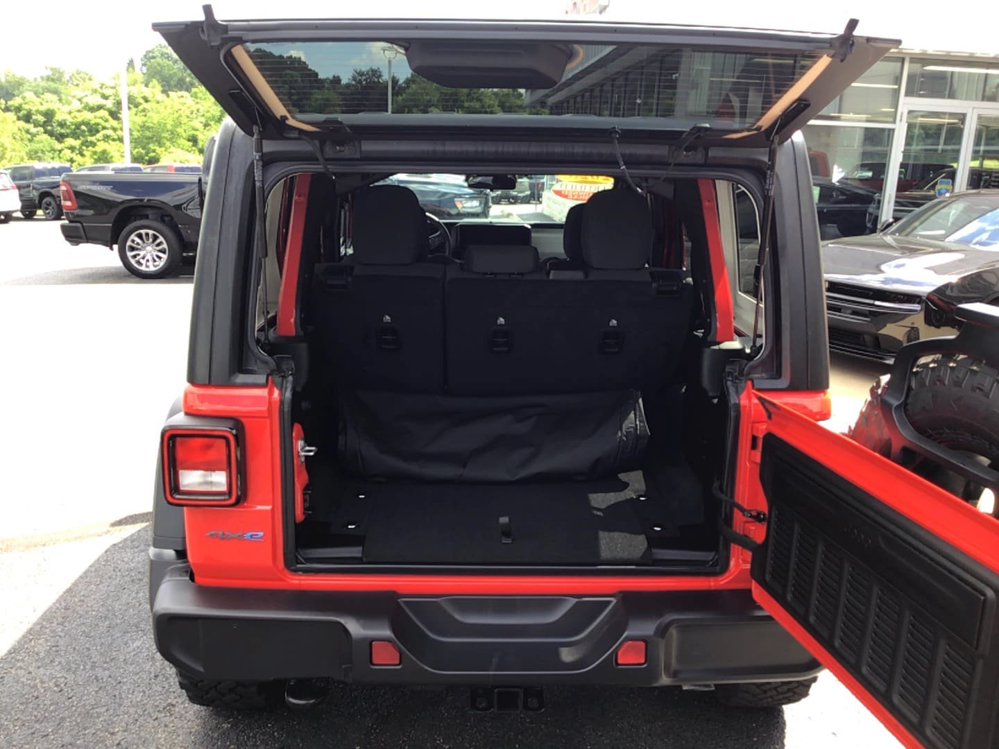 Certified 2025 Jeep Wrangler Unlimited Sport S 4xe AWD/4WD image 5