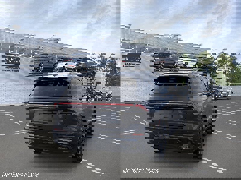 New 2026 Lincoln Nautilus Reserve image 8