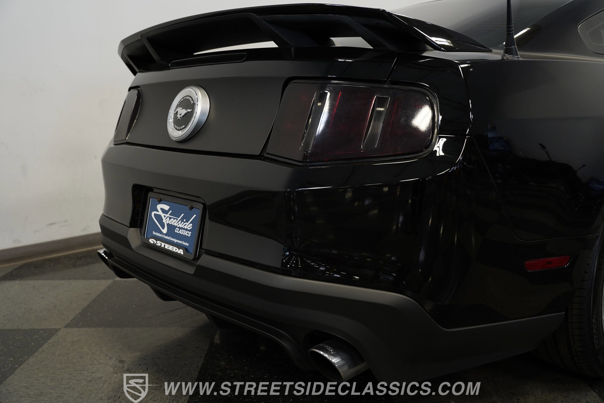 Used 2012 Ford Mustang GT Premium image 31