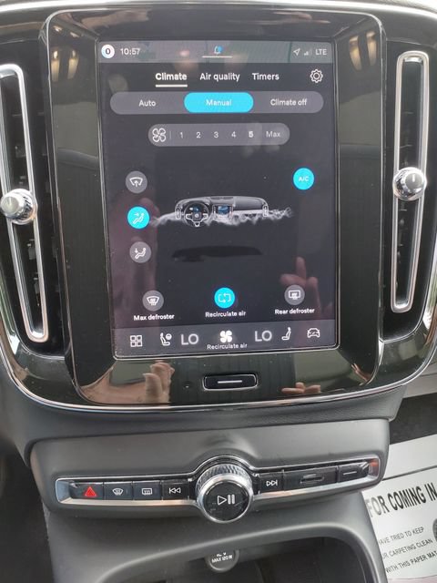 Certified 2026 Volvo XC40 B5 Plus AWD/4WD image 13