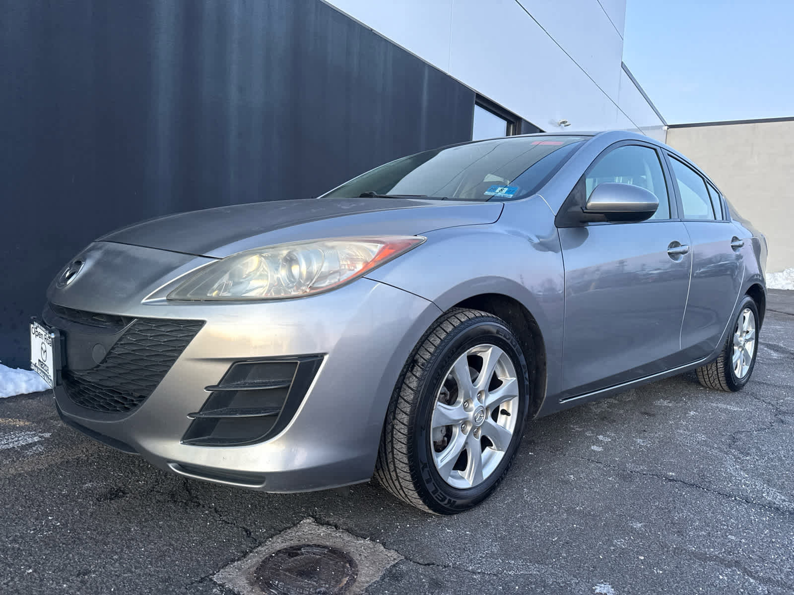 Used 2010 MAZDA MAZDA3 i Touring image 2