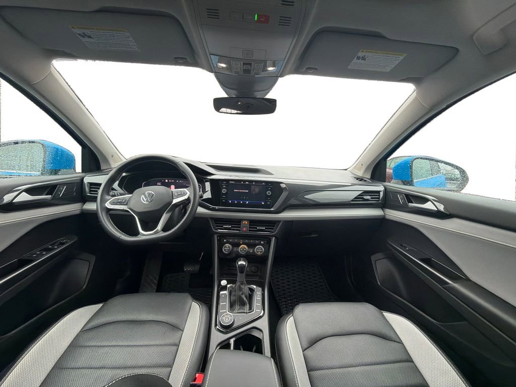 Used 2022 Volkswagen Taos SEL w/ Panoramic Sunroof Package image 14