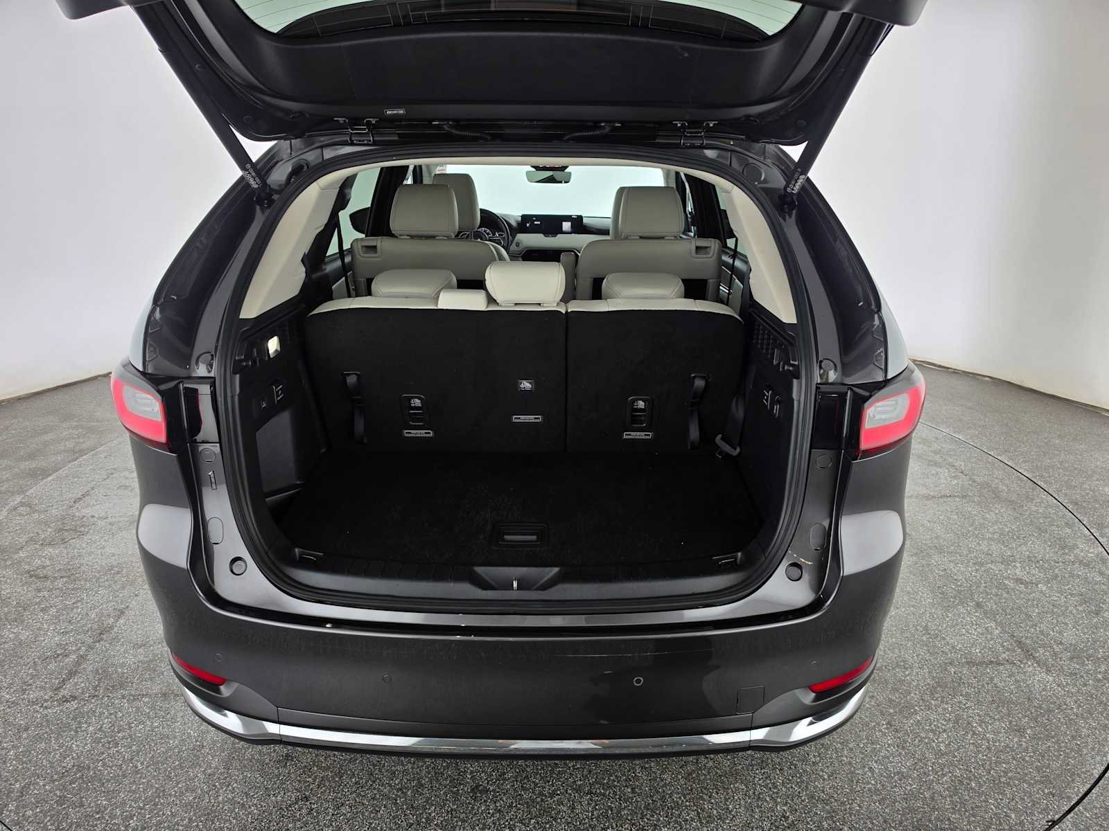 Used 2024 MAZDA CX-90 Plug-In Hybrid w/ Premium Plus AWD/4WD image 15