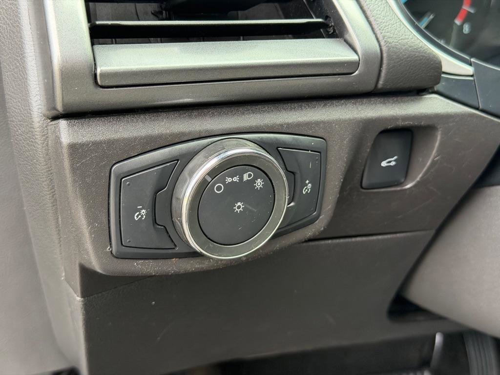 Used 2015 Ford Fusion S FWD image 28
