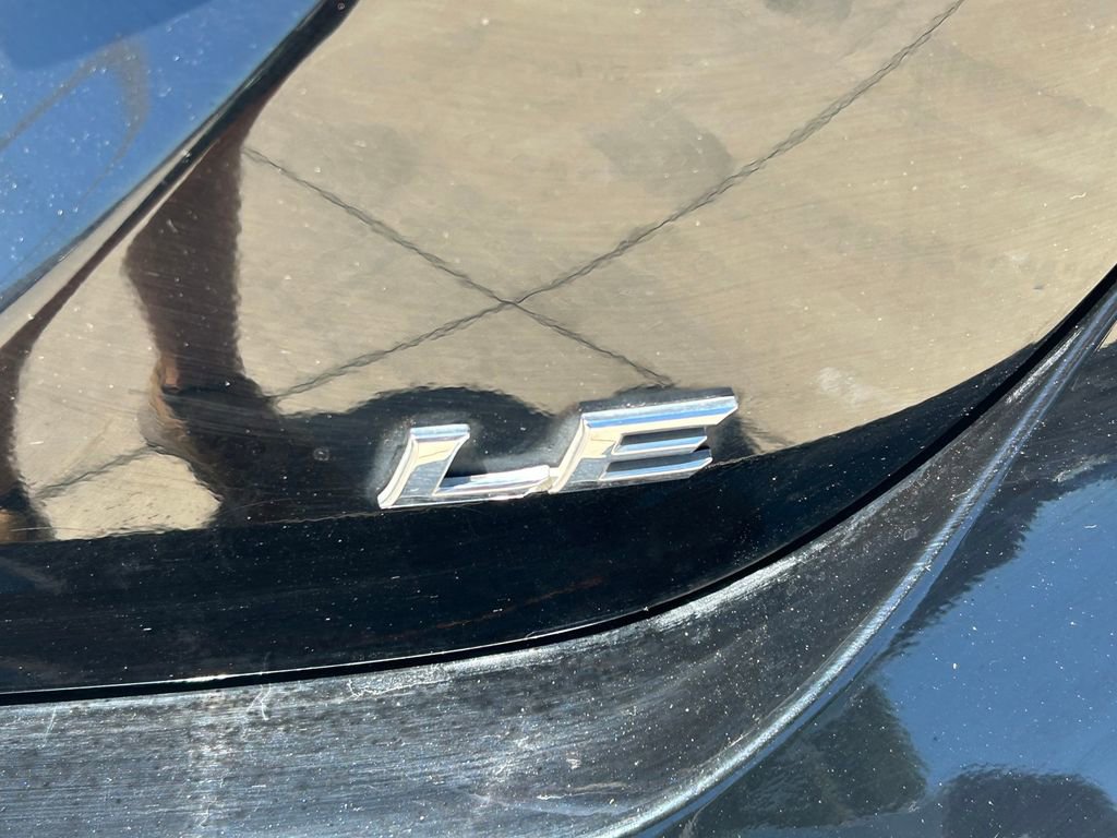 Used 2018 Toyota Camry LE FWD image 12