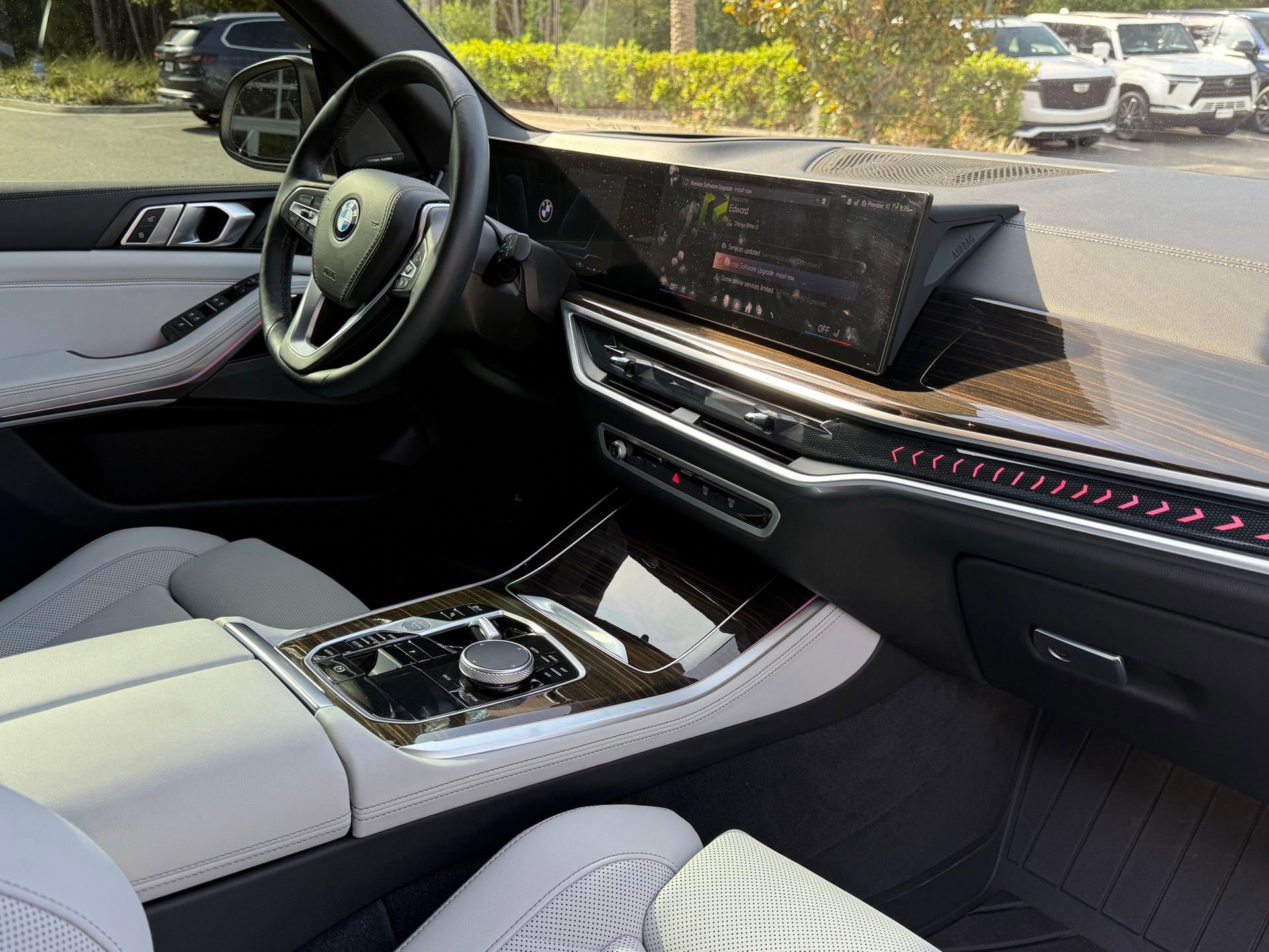 Used 2024 BMW X5 sDrive40i w/ Premium Package RWD image 3