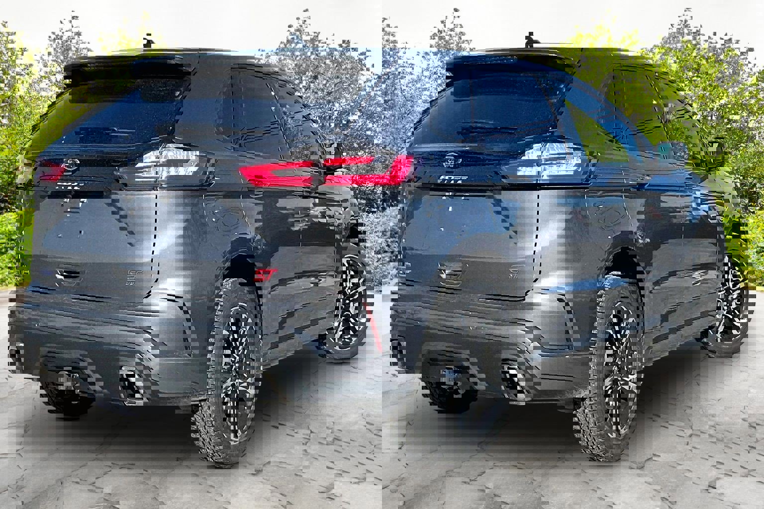 Certified 2024 Ford Edge ST image 13