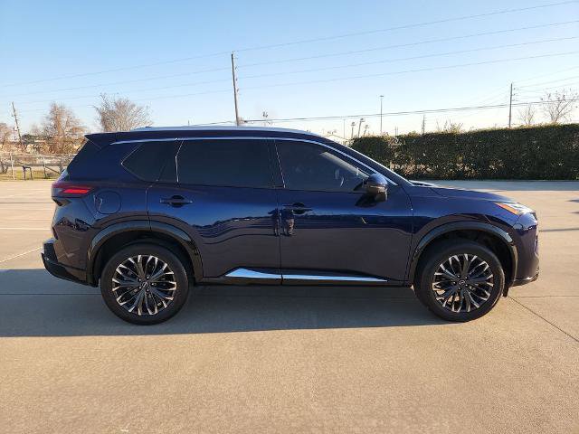 Certified 2025 Nissan Rogue Platinum w/ Platinum Premium Package image 4