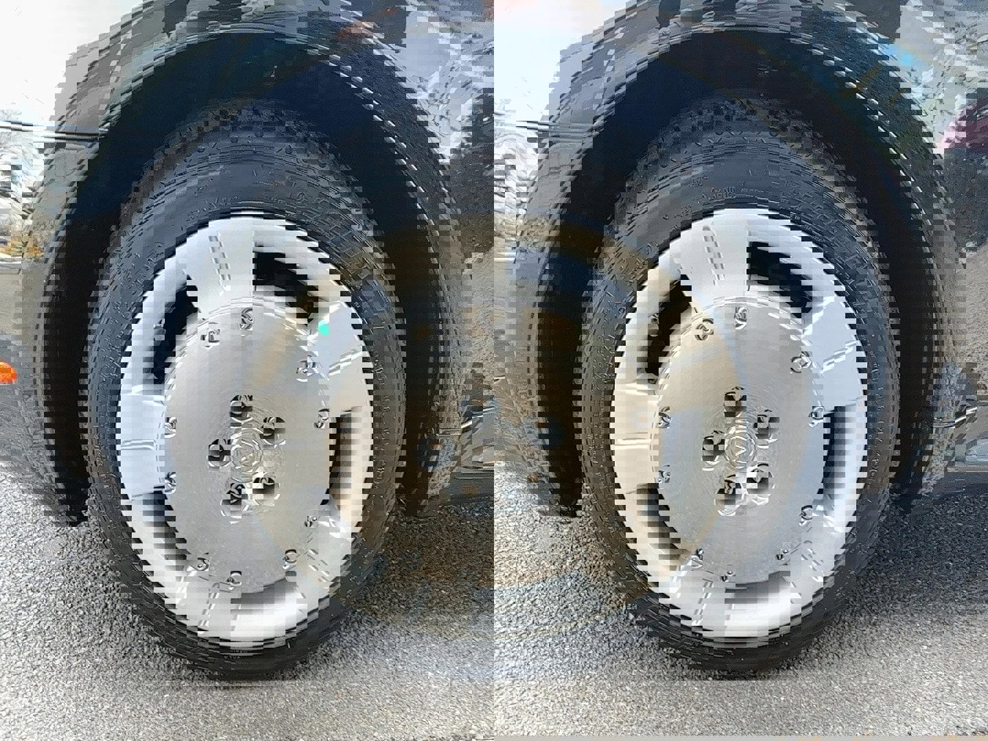 Used 2005 Lexus SC 430 Convertible image 25