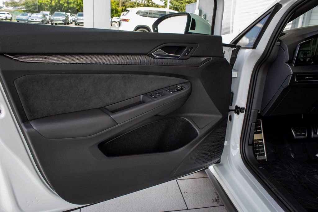 New 2025 Volkswagen GTI SE image 27