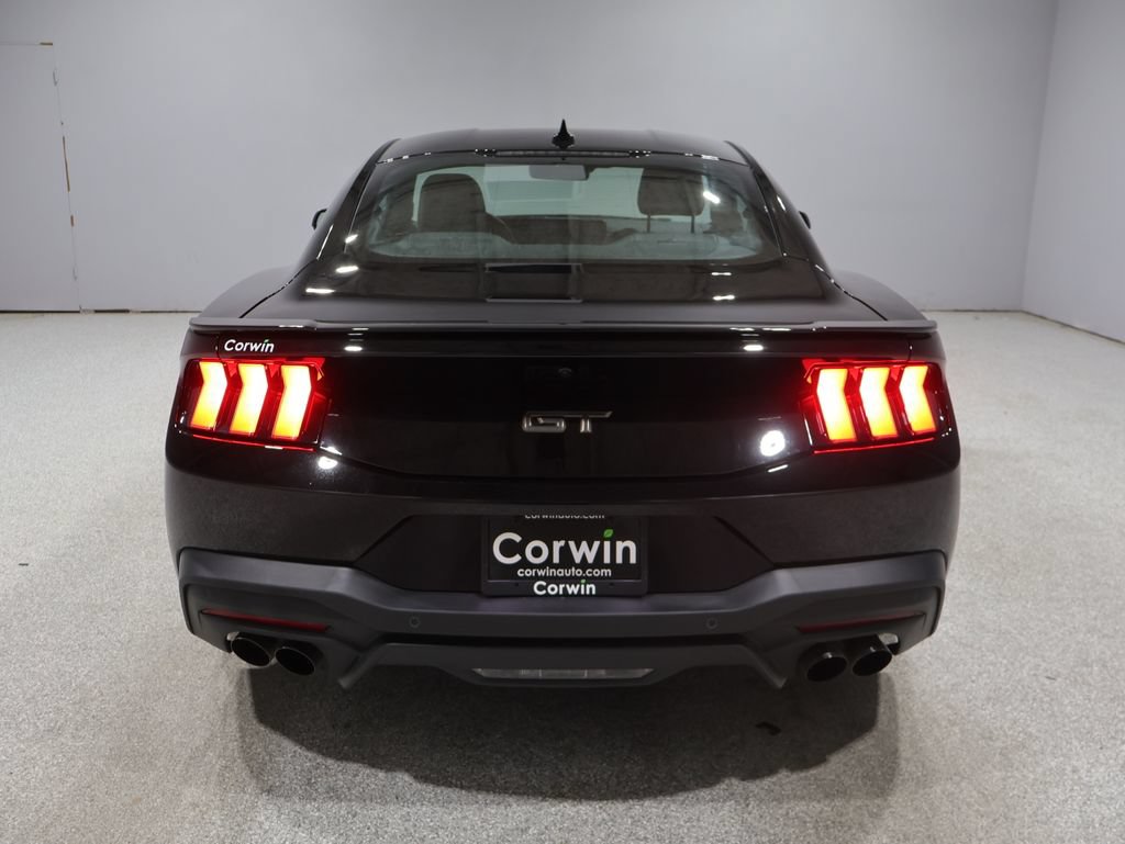Used 2025 Ford Mustang GT Premium RWD image 3