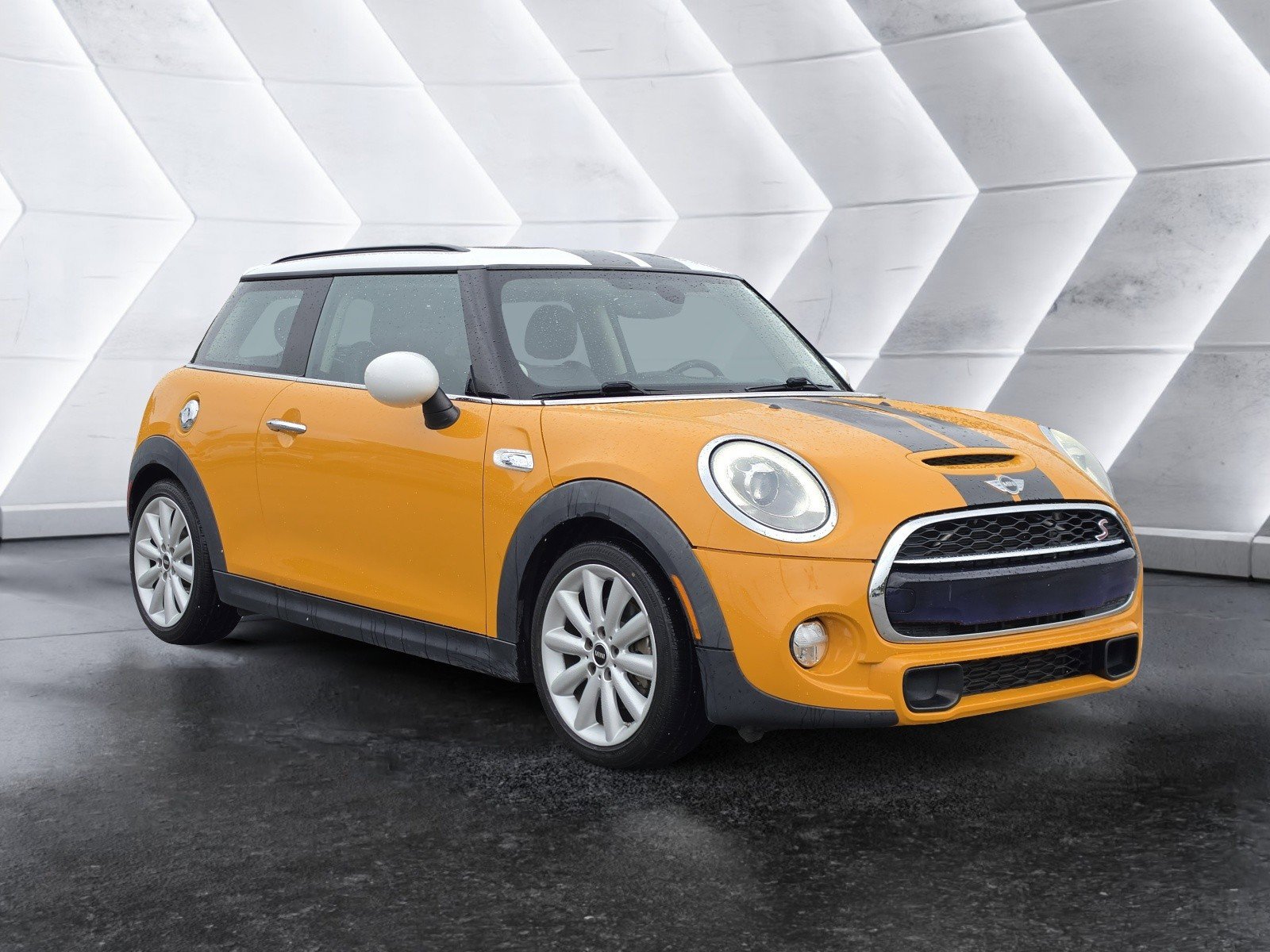 Used 2015 MINI Cooper S FWD image 1