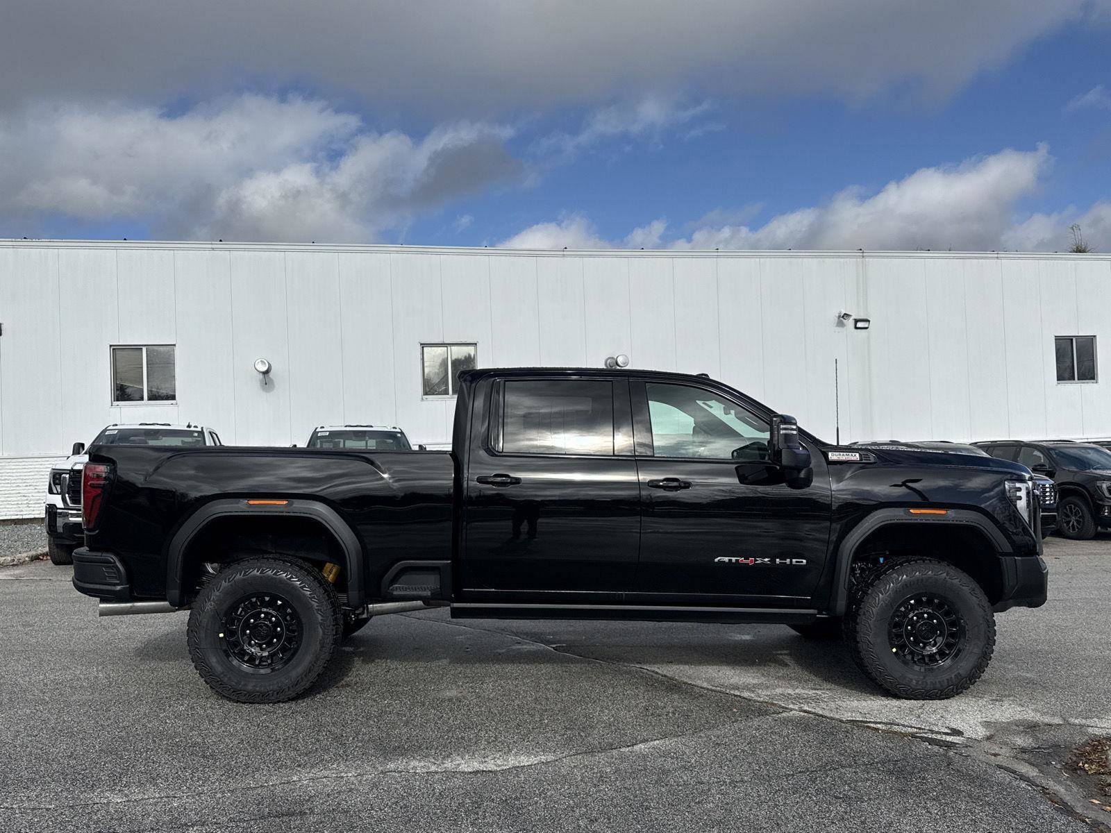 New 2026 GMC Sierra 2500 AT4X w/ AT4X AEV Edition image 6