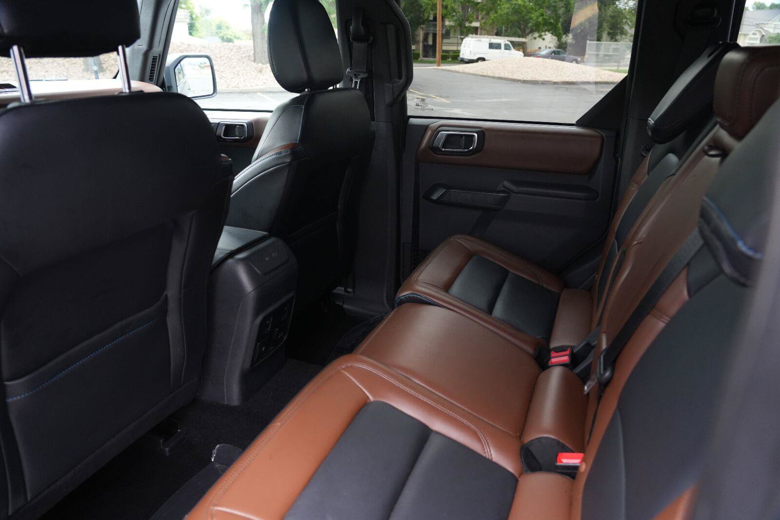 Used 2024 Ford Bronco Outer Banks AWD/4WD image 15