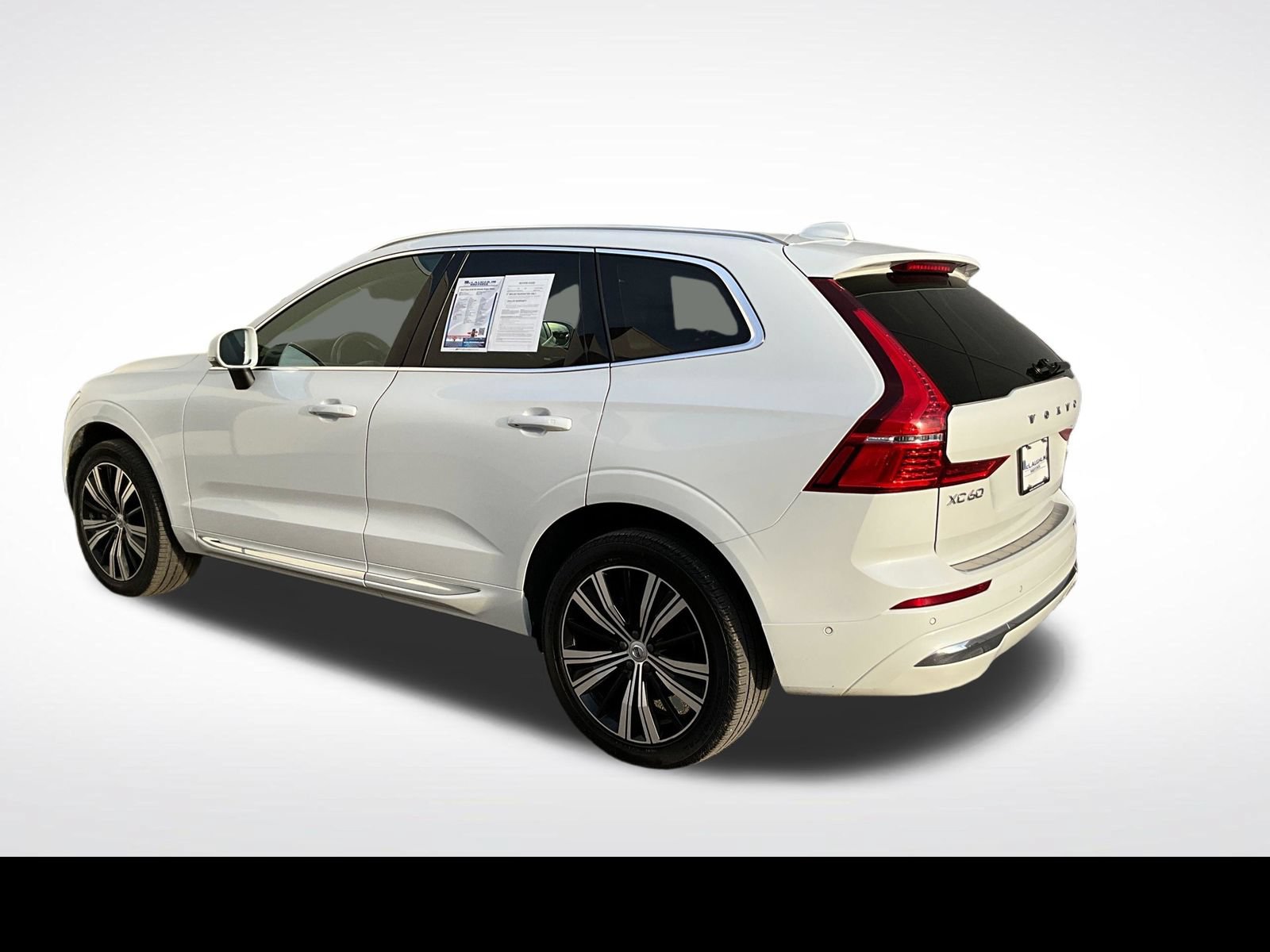 Certified 2023 Volvo XC60 B5 Ultimate w/ Climate Package AWD/4WD image 13