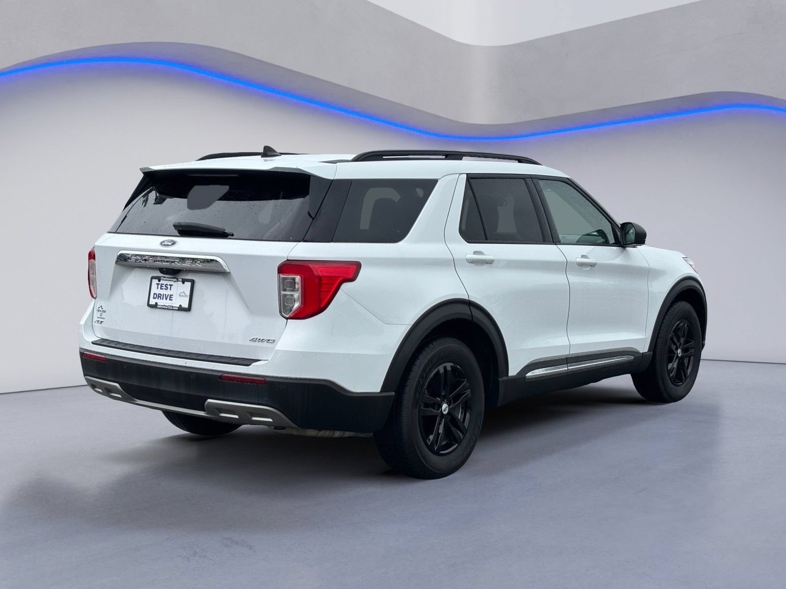 Used 2023 Ford Explorer XLT w/ Equipment Group 202A AWD/4WD image 12