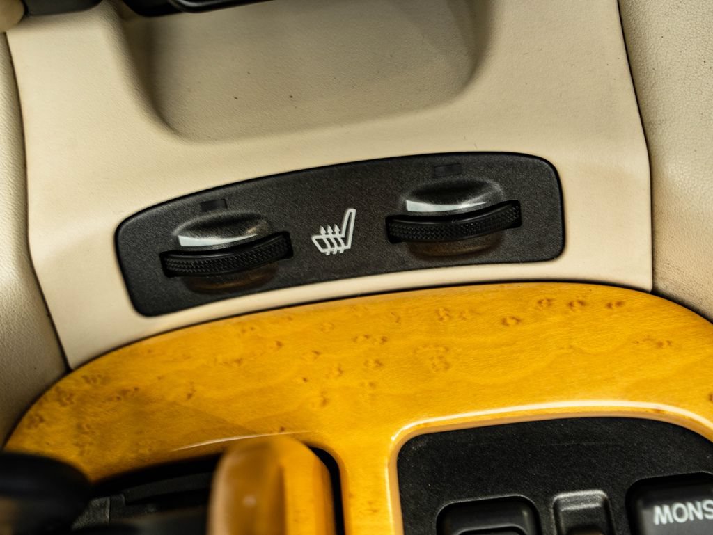 Used 2004 Lexus SC 430 Convertible RWD image 42