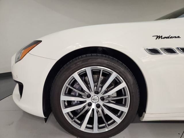 Used 2022 Maserati Quattroporte Modena RWD image 11