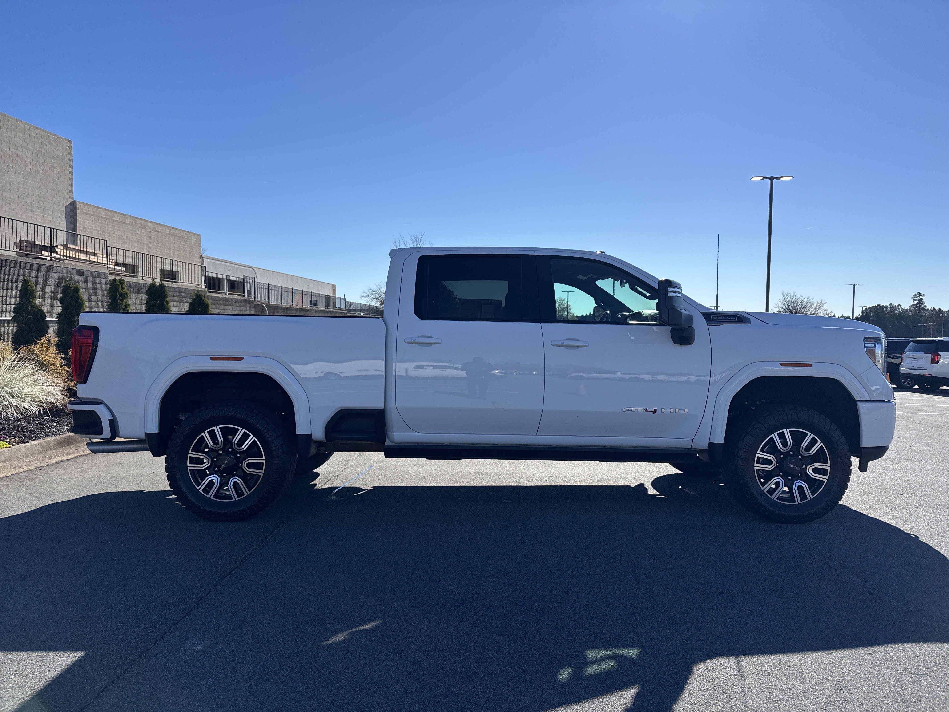 Used 2022 GMC Sierra 2500 AT4 w/ Gooseneck/5TH Wheel Package image 11