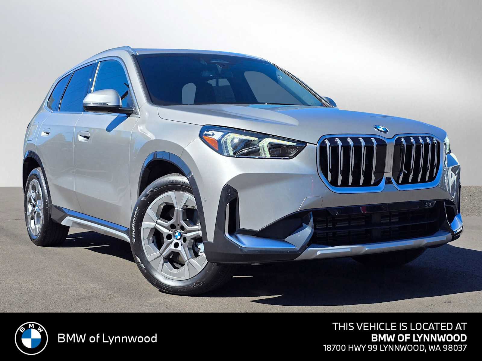 Used 2025 BMW X1 xDrive28i w/ Technology Package AWD/4WD image 1