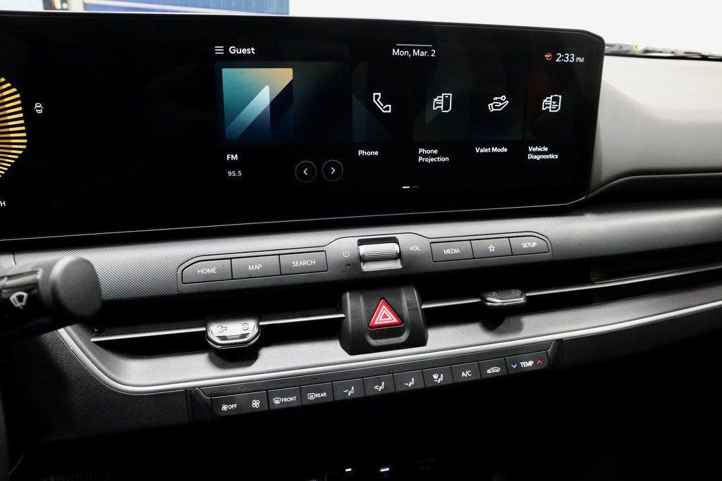 Used 2025 Kia K4 LXS image 31