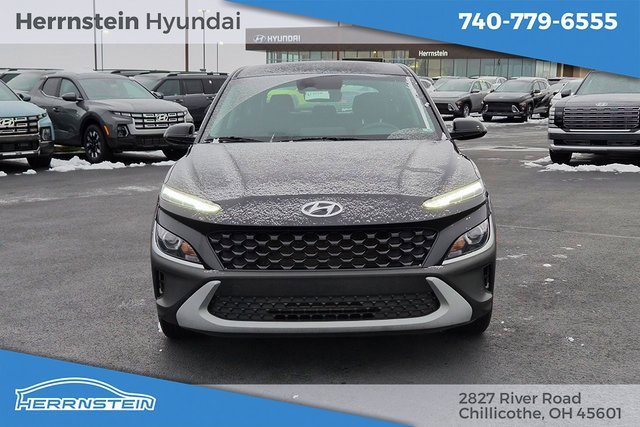 Used 2023 Hyundai Kona SE w/ Cargo Package image 2