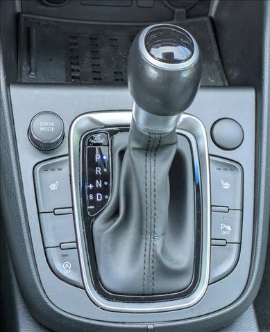 Used 2022 Hyundai Kona Limited w/ Cargo Package FWD image 13