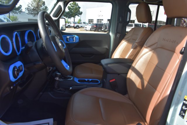 Used 2023 Jeep Wrangler Unlimited Sahara w/ Cold Weather Group image 15