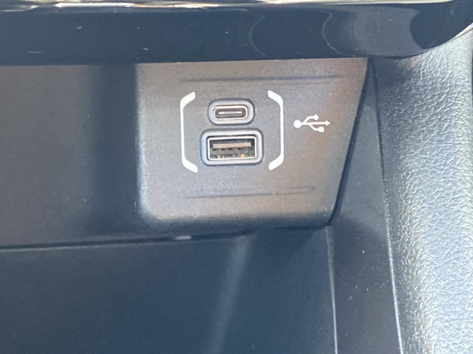 Certified 2022 Jeep Compass Latitude image 32