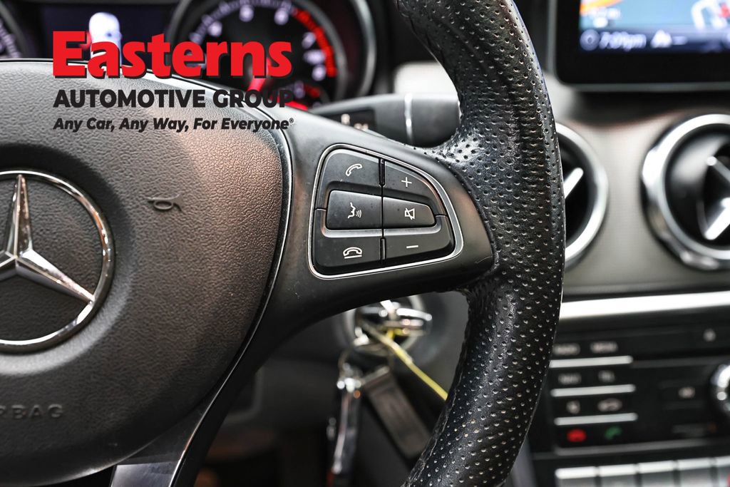 Used 2019 Mercedes-Benz GLA 250 4MATIC w/ Premium Package image 16