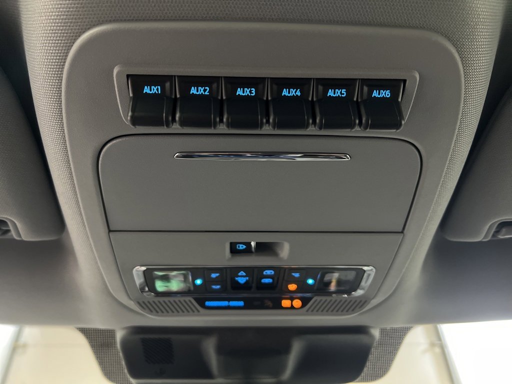 New 2026 Ford F350 Lariat w/ Black Appearance Package image 28