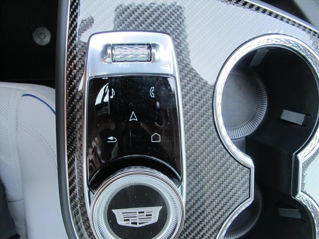 New 2027 Cadillac Optiq V w/ Deep Ocean Design Edition AWD/4WD image 16