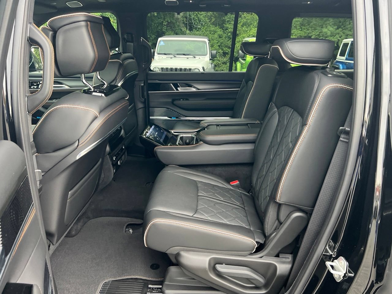New 2026 Jeep Grand Wagoneer Summit AWD/4WD image 18