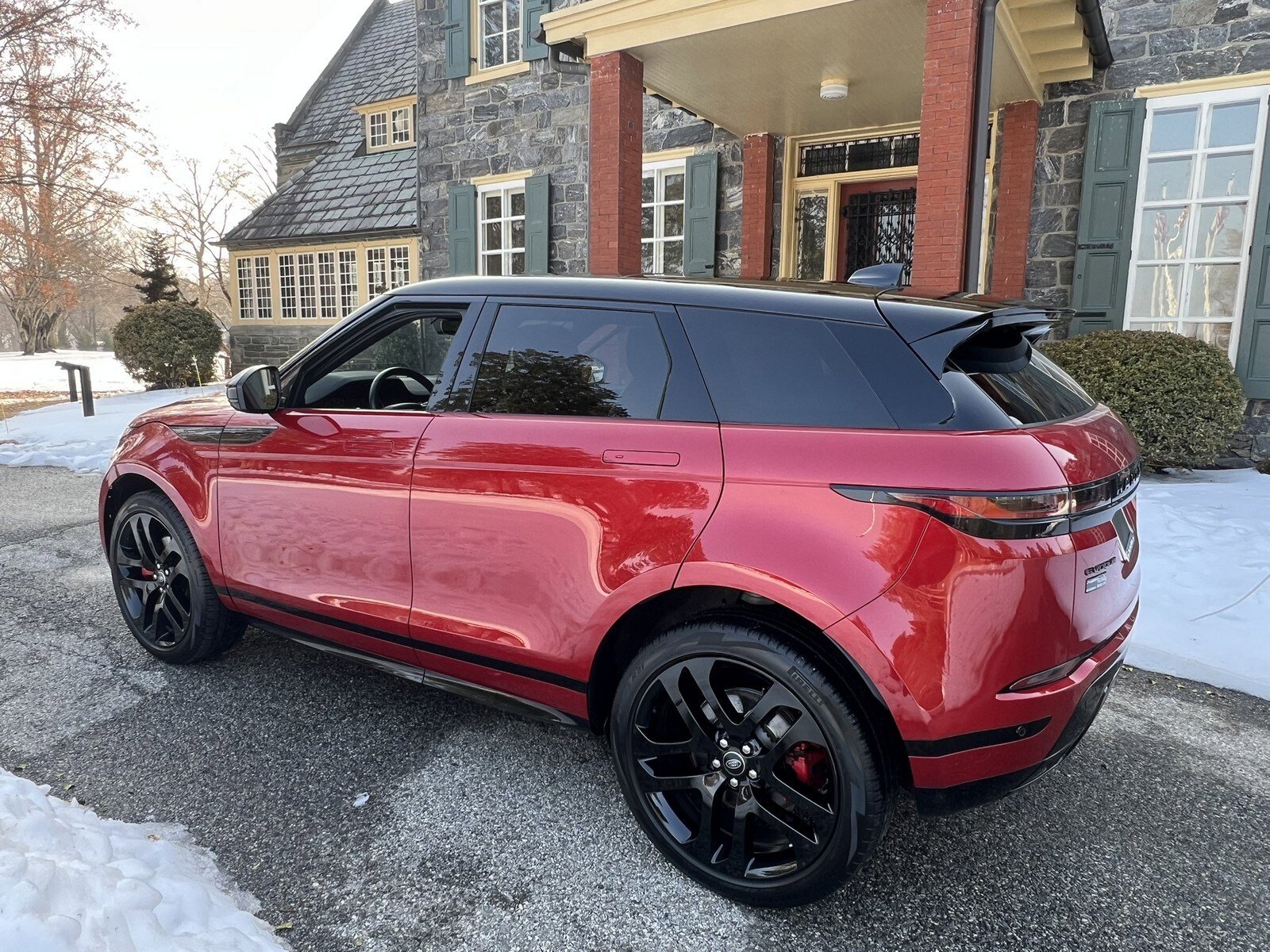 Used 2023 Land Rover Range Rover Evoque R-Dynamic SE image 7