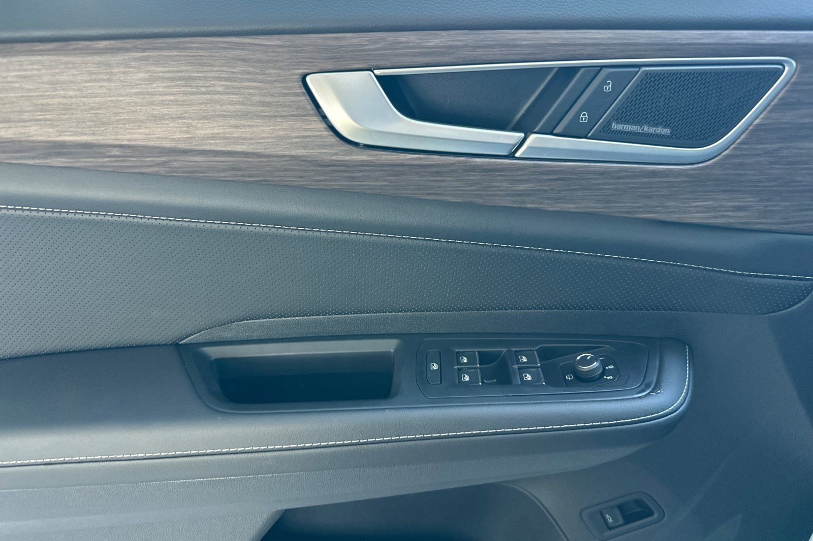 New 2026 Volkswagen Atlas SEL Premium R-Line image 10