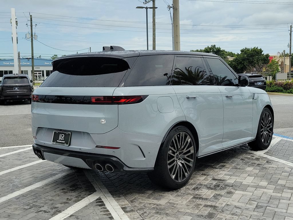 Certified 2026 Land Rover Range Rover Sport SV AWD/4WD image 5