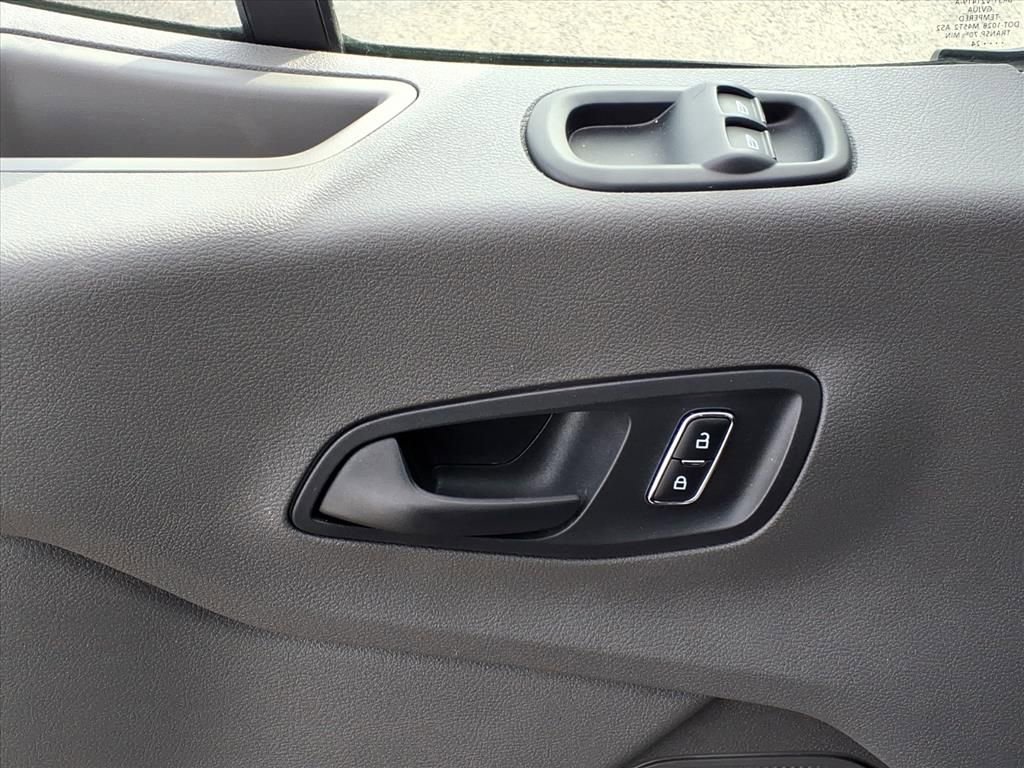 Used 2024 Ford Transit 350 XL image 4