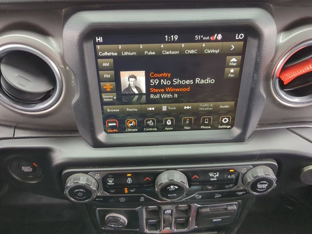 Used 2020 Jeep Wrangler Unlimited Sahara image 15