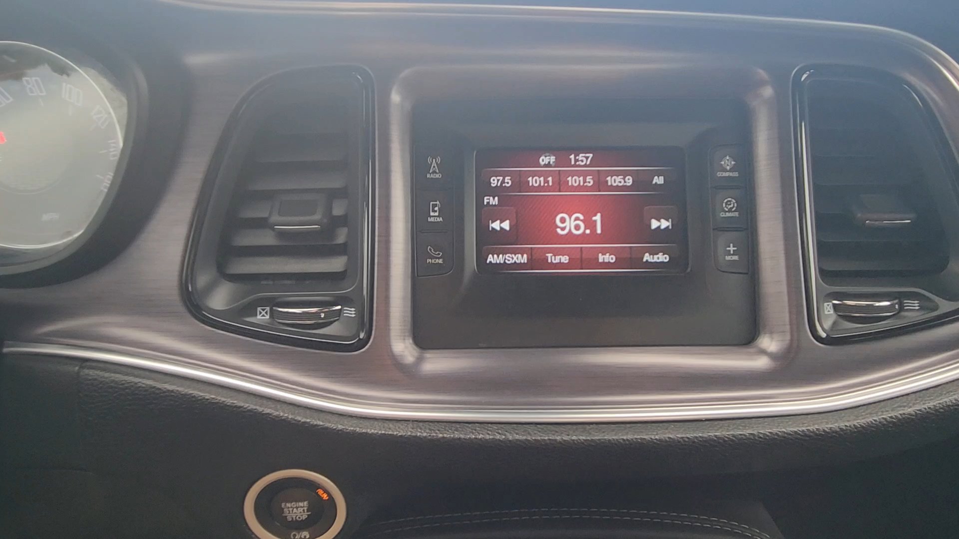 Used 2016 Dodge Challenger SXT w/ Driver Convenience Group RWD image 13