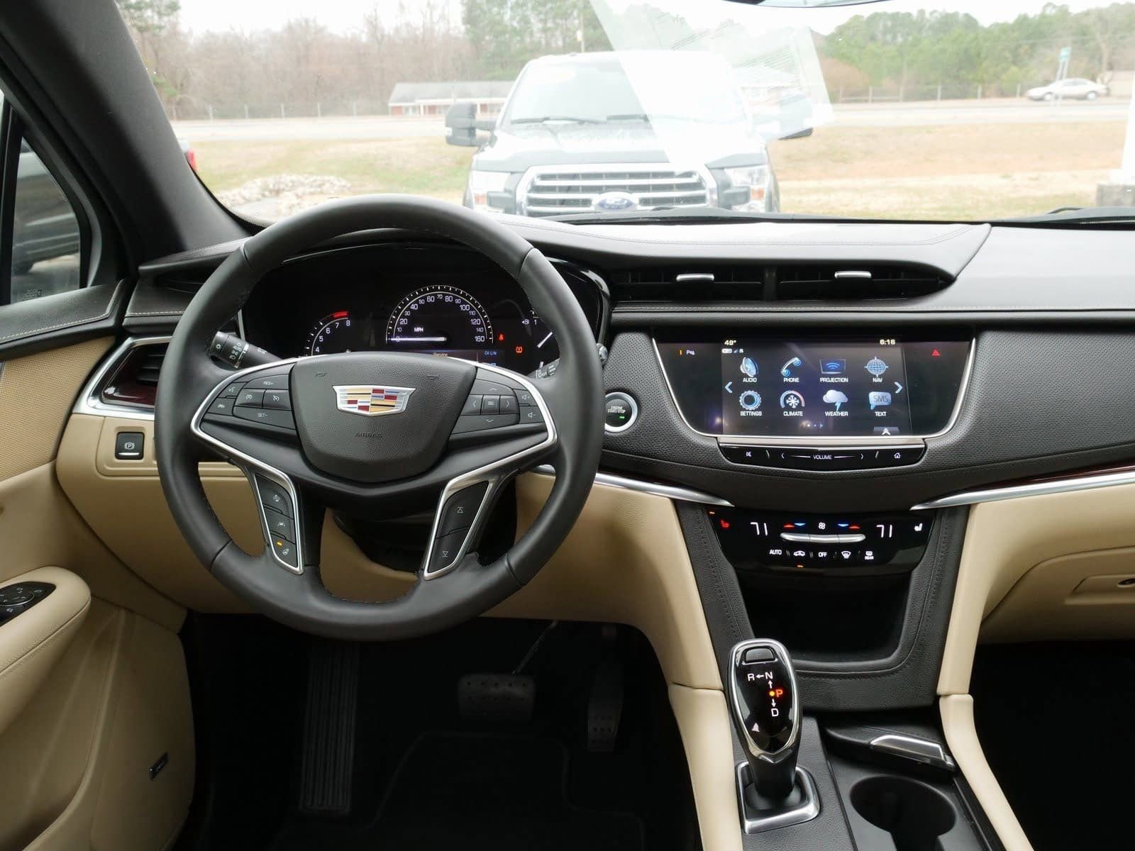 Used 2018 Cadillac XT5 Luxury w/ Driver Awareness Package image 20