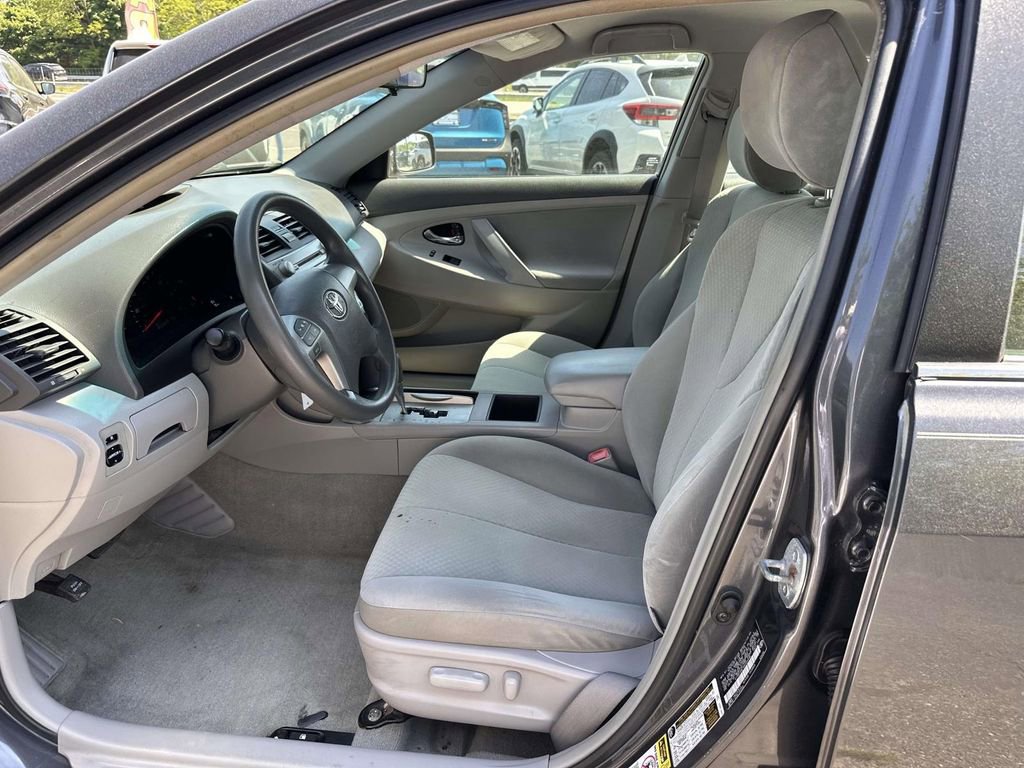 Used 2009 Toyota Camry FWD image 12