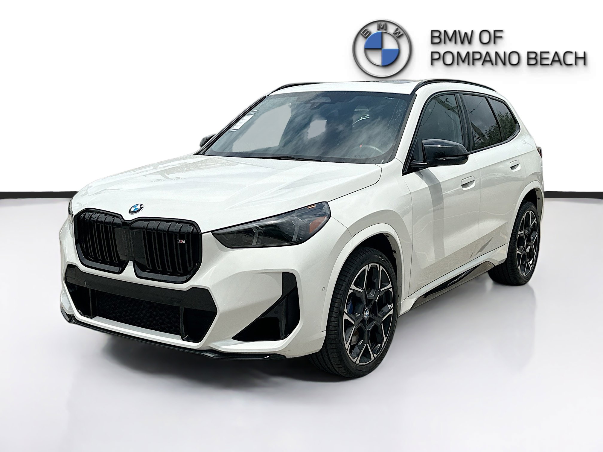 Used 2024 BMW X1 M35i w/ Shadowloine Package AWD/4WD image 3