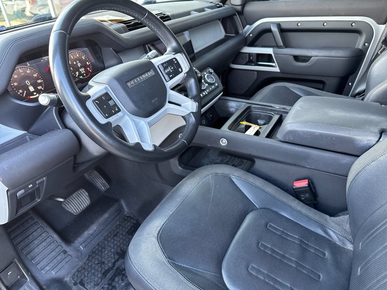 Used 2020 Land Rover Defender 110 First Edition AWD/4WD image 9