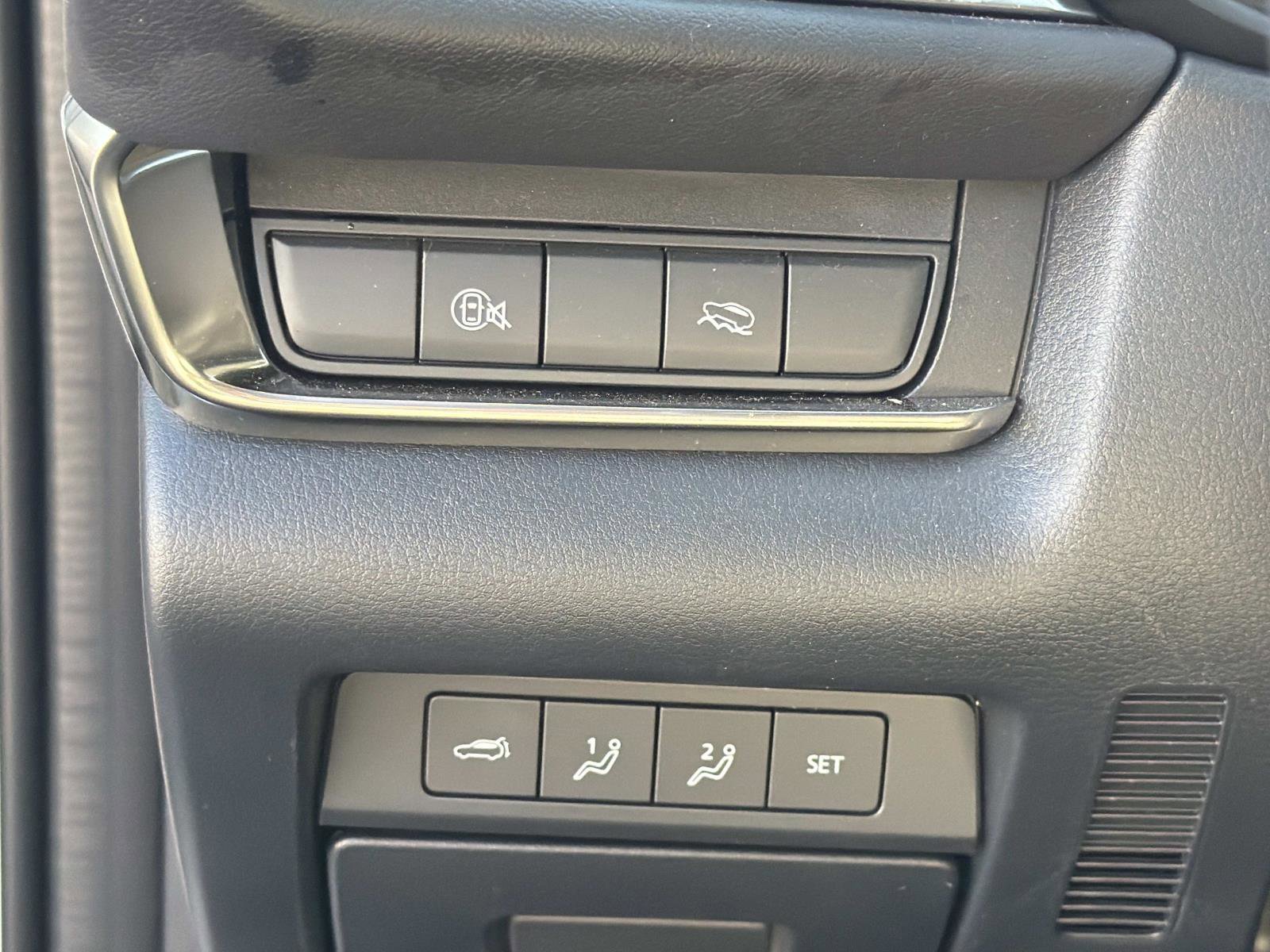 Used 2025 MAZDA CX-30 AWD 2.5 S w/ Premium Package image 17