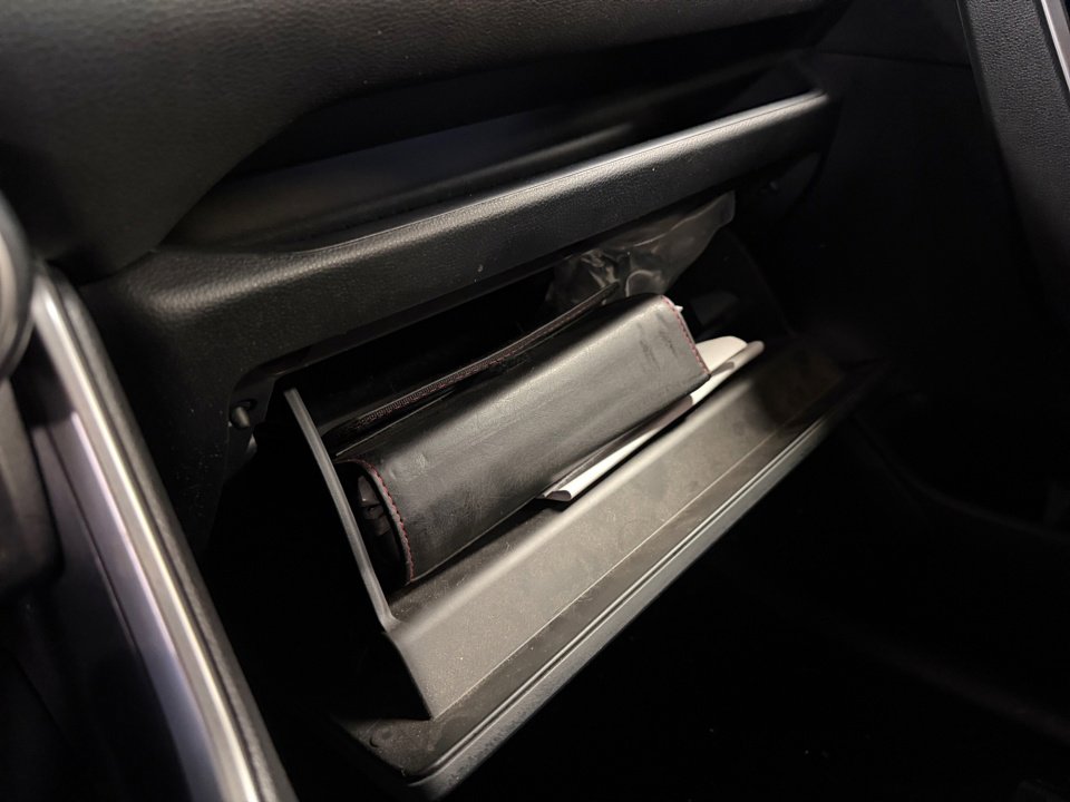 Used 2020 Toyota RAV4 XLE w/ All Weather Liner Package AWD/4WD image 38