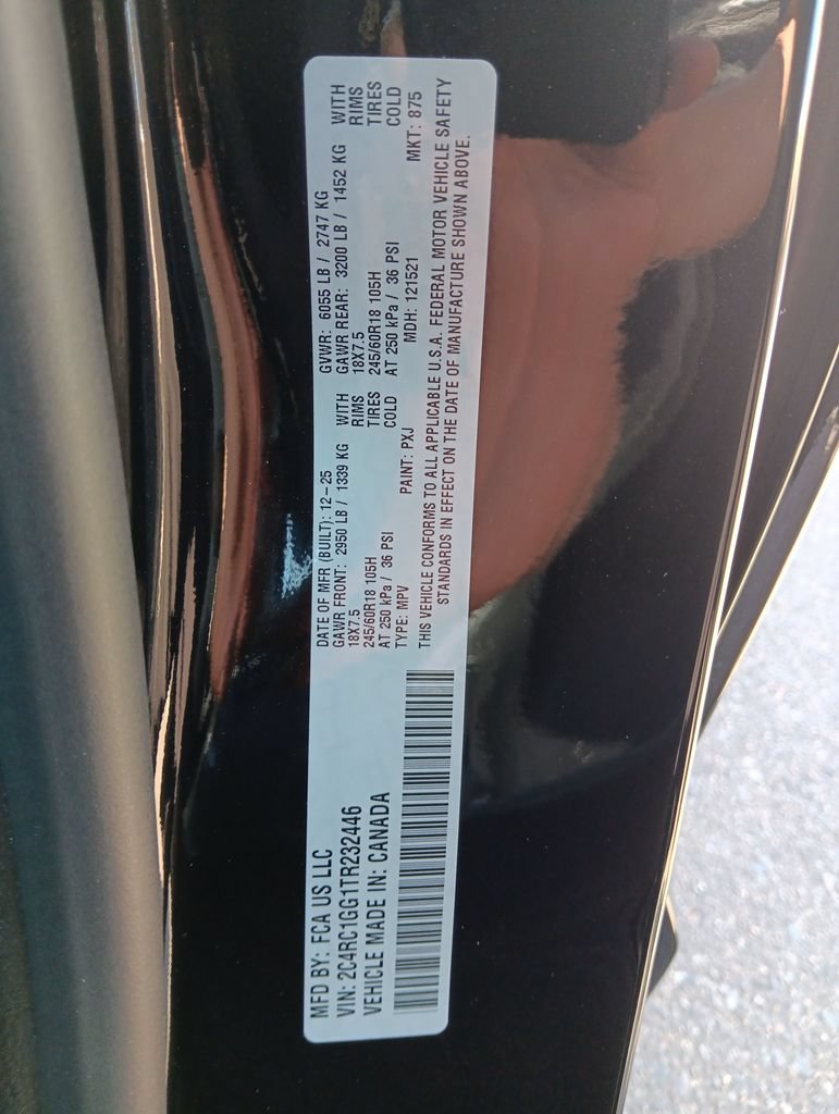 Used 2026 Chrysler Pacifica Limited FWD image 30