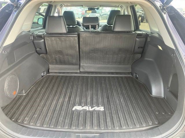 Used 2023 Toyota RAV4 XLE Premium AWD/4WD image 27